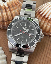 Load image into Gallery viewer, Automatic Black Dial Custom Build (Used Condition)