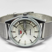 Load image into Gallery viewer, Vintage Seiko Automatic