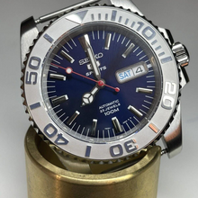 Load image into Gallery viewer, Automatic Blue Dial Custom (Used Condition)